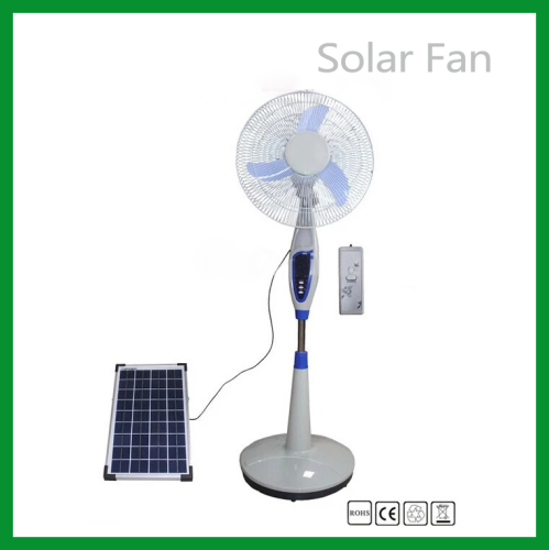 Ventilador solar regulable en altura está a la venta