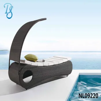 Handcrafted Waterproof Aluminum Plastic Rattan Outdoor Sun Lounger Chair