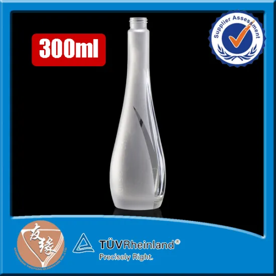 Decorative screw cap fluted neck 300 ml fancy frosted glass bottles thick China