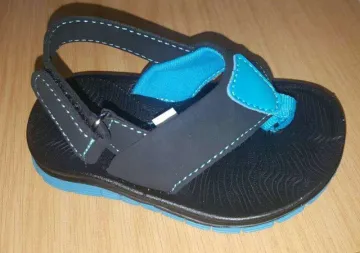 2017 newly fancy kids sandals for hot summer beach