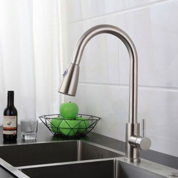 Pengilang China sebanyak 304 keluli tahan karat tarik ke bawah keran dapur dengan putaran 360