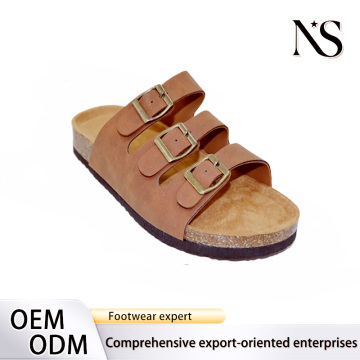 Sandalias marrones elegantes con hebillas de metal ajustables