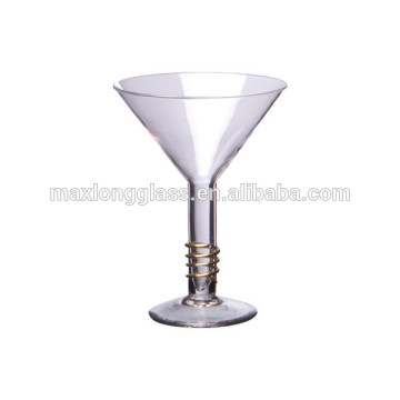 Hollow stem cocktail glass with gold swirl line