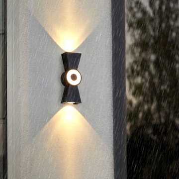 Lampada a parete a LED impermeabile a corno - luce notturna all'aperto