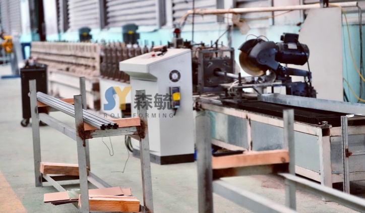 Mesin pembentukan roll senyu Senyu Roll Forming Machine