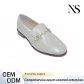 Mocasines beige sofisticados para mujer