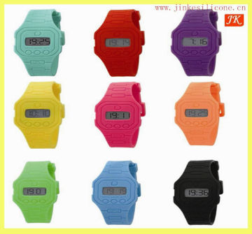 2014multi-shape latest stylish watch