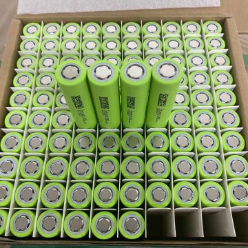 KC Certified Rechargeable 18650 Li-ion Battery - 2500mAh/3000mAh, 3.7V with PCM Protection
