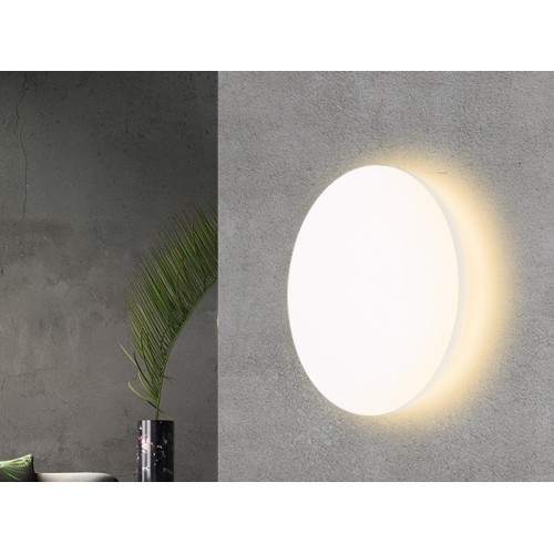 Modern LED outdoor wall light