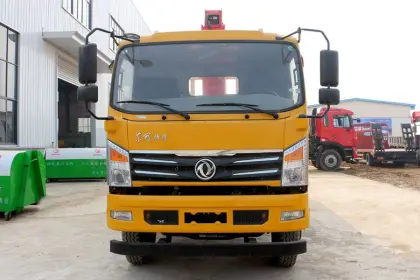 Dongfeng Truck Cargo With 7Tons Loader Crane