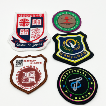 Custom Anime Cartoon Embroidered Patches and Woven Labels