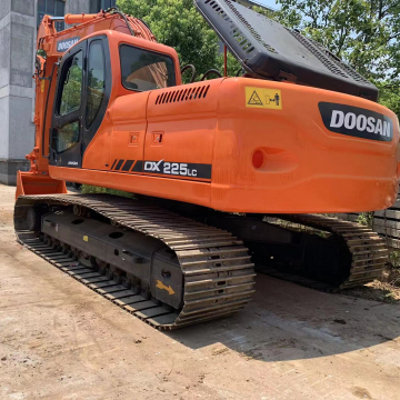 Χρησιμοποιήθηκε Doosan DH220 DX225 Crawler Excavator προς πώληση στην Ιαπωνία