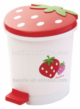 Dustbin Provide Indoor Plastic Dustbin Promotion strawberry Garbage Bin