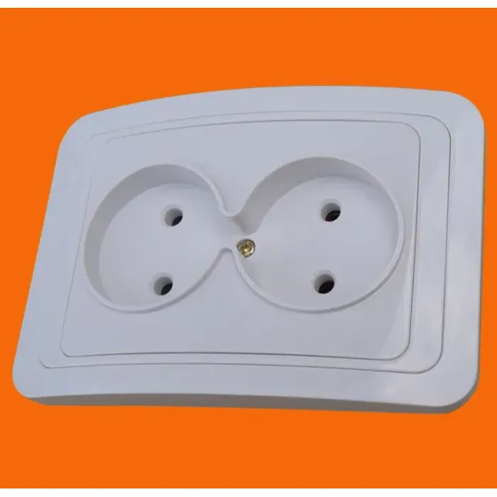 Настенная розетка для скрытого монтажа с пластиковым основанием (F2210P)