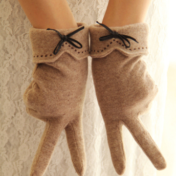 Fashion Elegant Female Wool Touch Screen Gloves Winter Women Warm Cashmere Full Finger Bow Dotted embroidery warm mittens glove