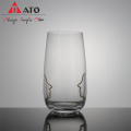 Copos de vinho transparentes