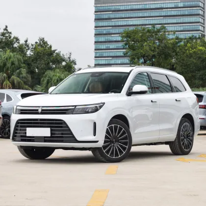 HUAWEI AITO M7: Extended-Range Hybrid Electric Vehicle
