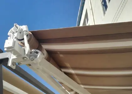 Retractable awning foldable arms retractable awning