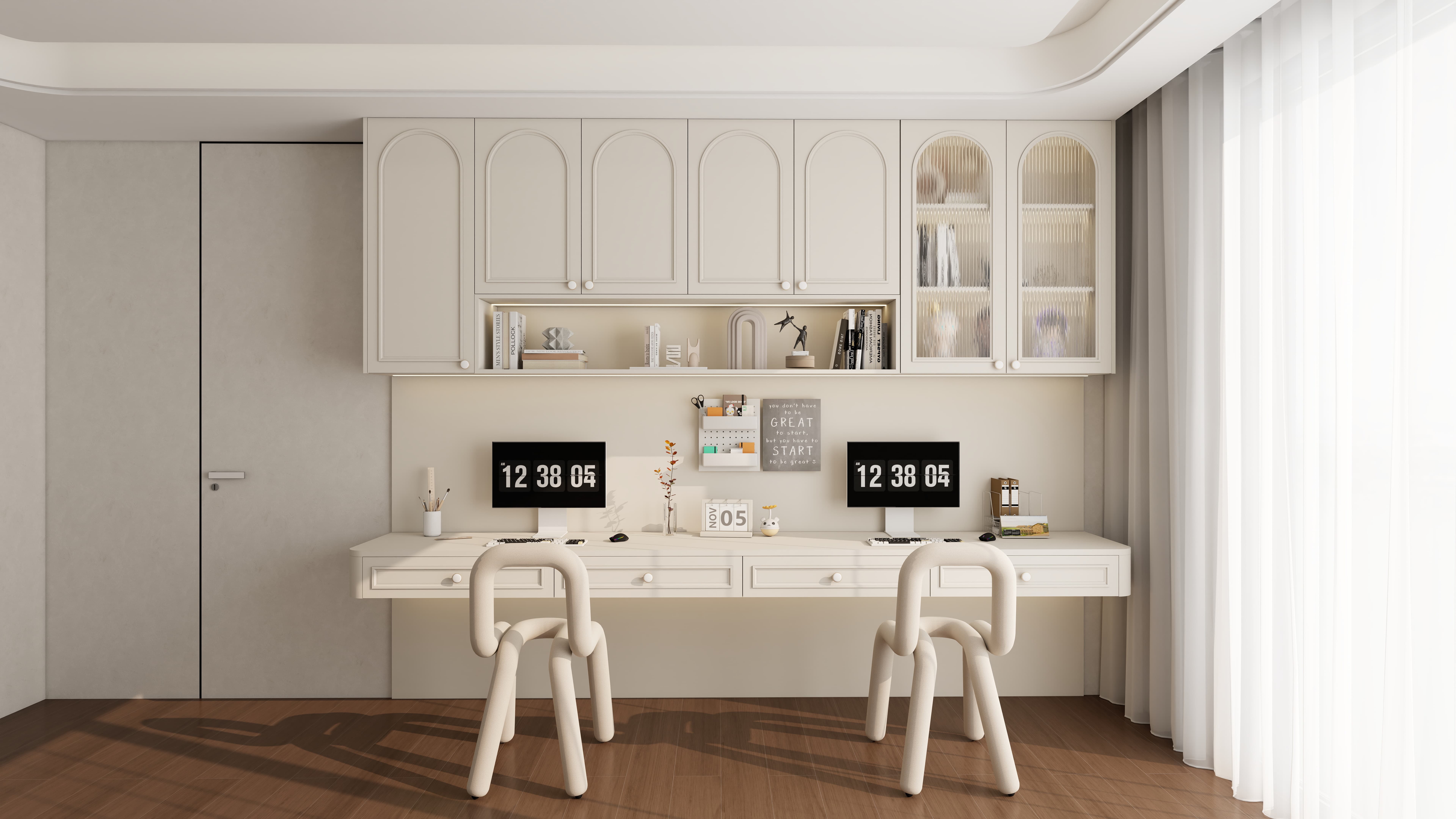 Маленький рабочий стол в стиле французского