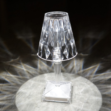 Candeeiro de mesa LED de cristal de luxo