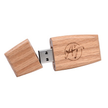 Anpassung des USB-Flash-Laufwerks aus Holzwürfel