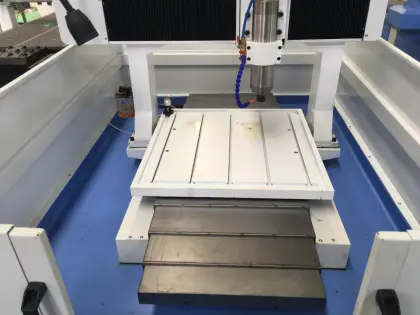 CNC  metal milling and engraving machine