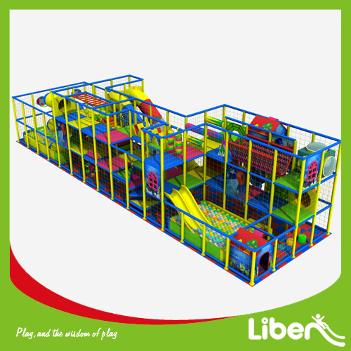 Indoor playground with free jumping tunnel