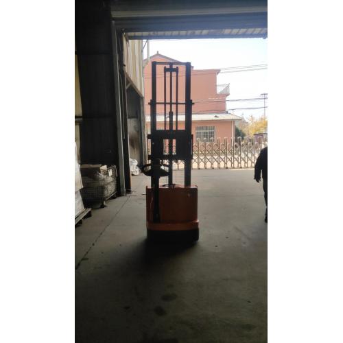 Electric lift pallet truck