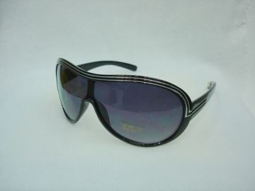 Black Plastic Pilot Sunglasses