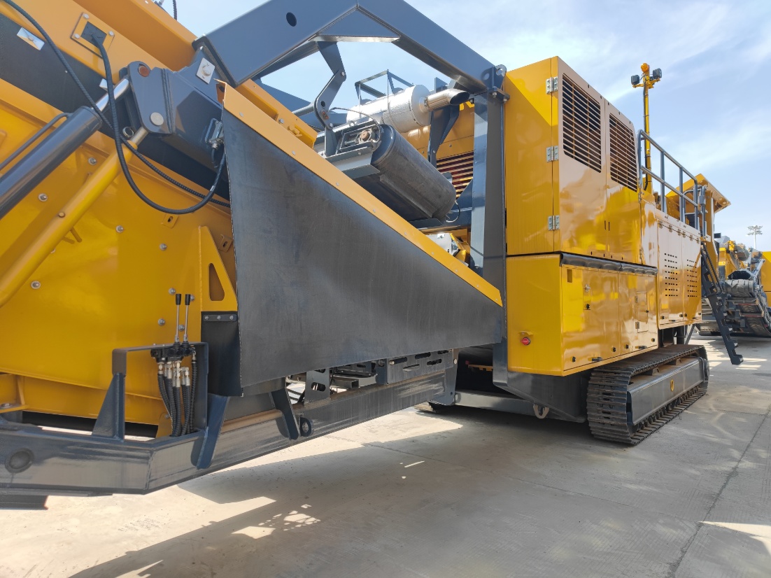 XCMG XPF1214 Mobile Crushing Plant