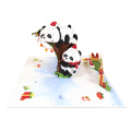 Biglietto pop-up con panda natalizio 3D