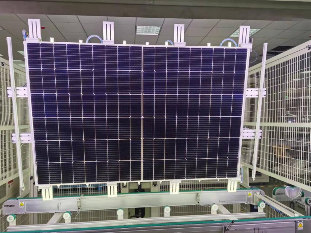 مستودع الاتحاد الأوروبي 410W Mono Half Cell Solar Panel