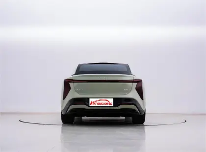 YYC Hot Sale: Chinese-Made Hongqi EH7 800KM Electric SUV