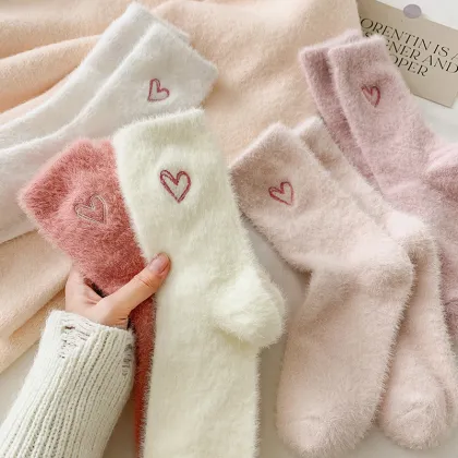 Wholesale High-Quality Warm Mink Velvet Fuzzy Fluffy Sleep Socks