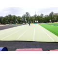 Alfombra flexible amortiguadora para campo de fútbol.