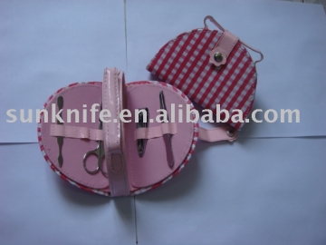 5-pc manicure set with handbag
