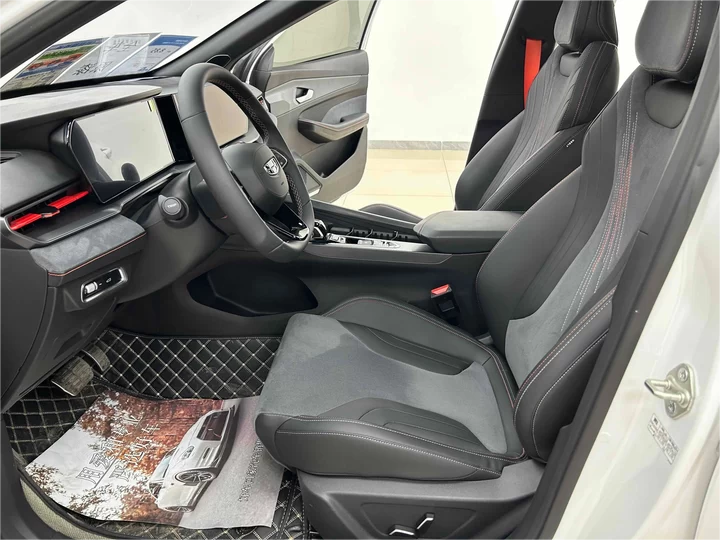 Compact Car Geely Binrui