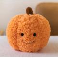 Simulazione giocattolo di peluche di zucca