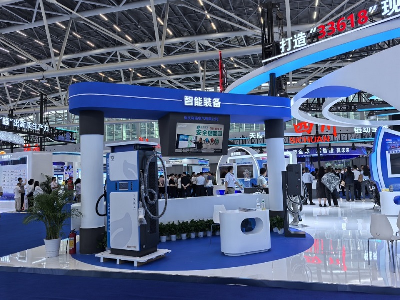 Sennan Electric Showcases Innovative Achievements at the Canton Fair and China International Small and Medium Enterprises Fair; Smart Charging Pile Attracts Attention from Ministry Leaders
