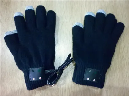 Bluetooth Talking Gloves: Conductive Fabric, Built-In Buttons and Microphone touchscreen iphone samsung glove