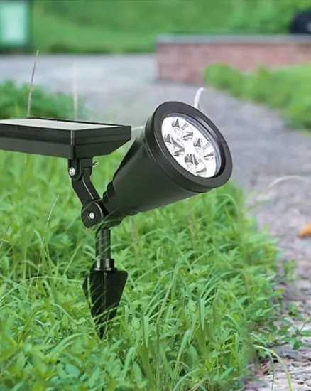 Solar waterproof projection wireless lawn lamp