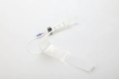 Radial artery compression device for interventional surgery