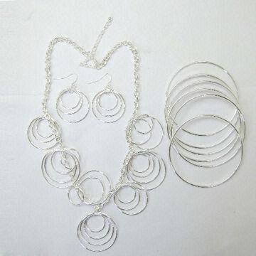 Fashionable Jewelry Set, Made of Metal