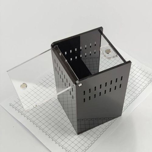 none-toxic acrylic spider box