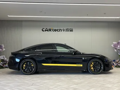 Xiaomi SU7 Ultra 2025 Ultra