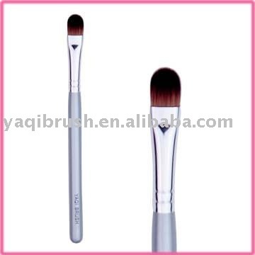 Maximum Coverage Concealer Brush 015