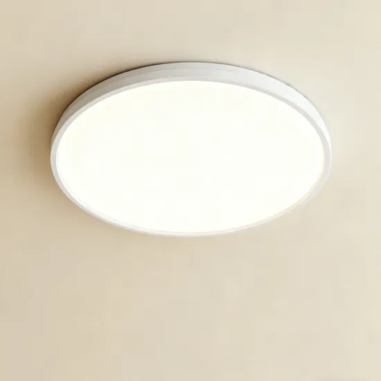 Ceiling lamp for compact spaces