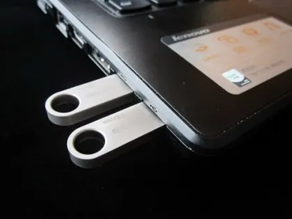 China thinest kingston dtse usb flash drive with full memory