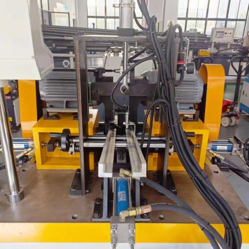 Double Head Pipe Chamfering Machine with Servo