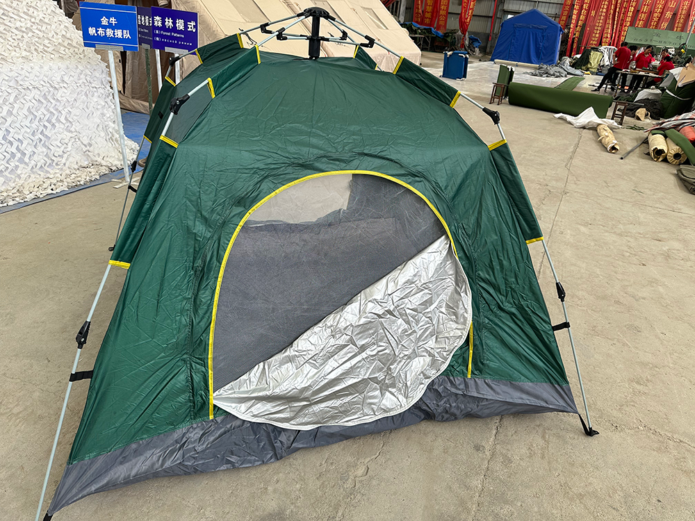 Outdoor waterproof camping tent